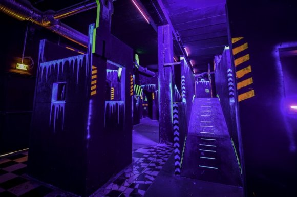 Salle de laser game pour un moment détente entre amis Deux Alpes